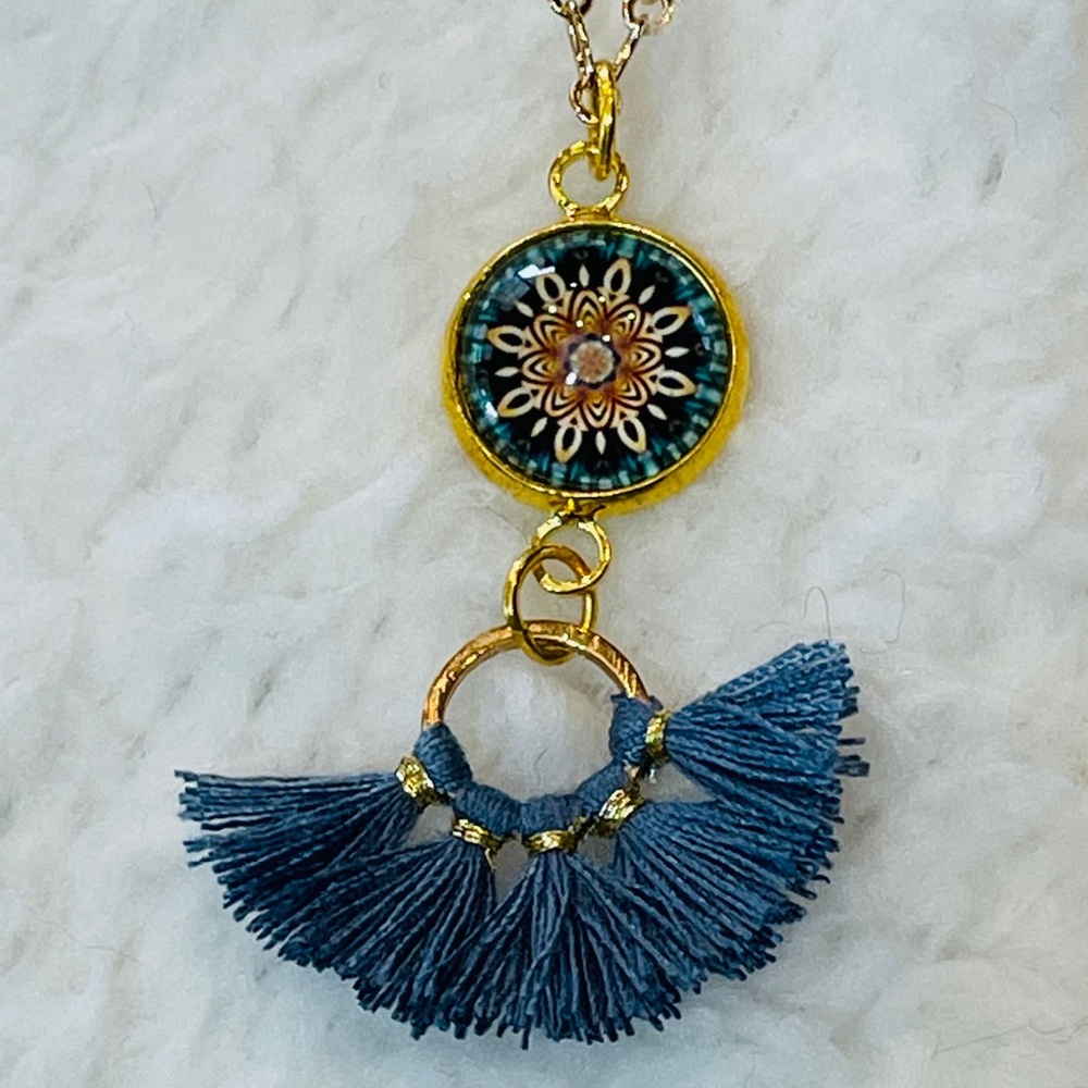 NWT Tassel Pendant Necklace Dark Blue